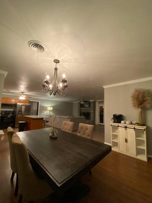 Large Modern Family Home! Soncy Екстериор снимка